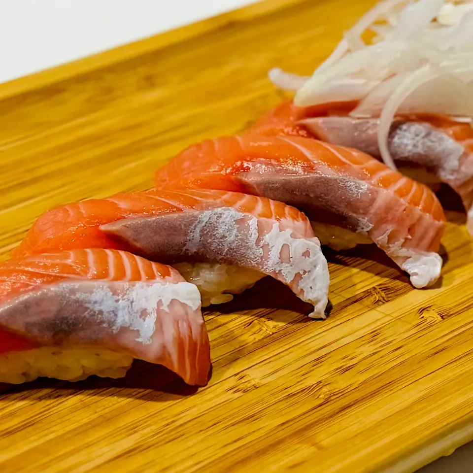 サーモンの握り寿司|ヨシュアさん