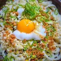納豆釜玉冷やしうどん|すくらんぶるえっぐさん