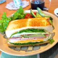トーストサンドでブランチ|じゅんさんさん