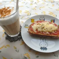 自家製酵母のオートミールカンパーニュ&カプチーノ|みりさん