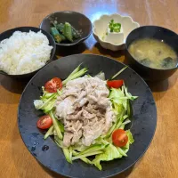 おひるごはん|トントンさん