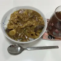 晩御飯☆根菜と夏野菜のポークカレーライス| Saharaさん