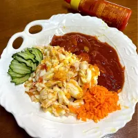 henryさんの料理 ササミ＊ゆで卵＊人参🥕胡瓜🥒ミニトマト🍅ピクルス和え＊シラチャーマヨ
