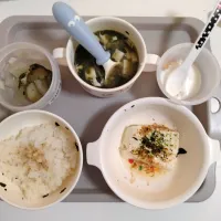 【1歳1ヶ月】🌅ほうれん草豆腐汁・おかか青のり豆腐・🤏茄子＆大根・レバー粉末ご飯・桃ヨーグルト|souさん