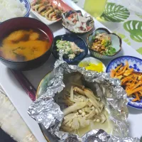タラのホイール焼定食です✨土日のお昼は、だいたい定食です🍀|rikako♪。.:＊さん