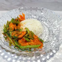 ผัดเผ็ดถั่วราดข้าว|sirakorn owadaさん