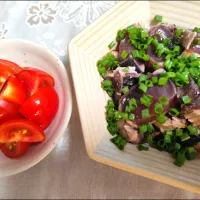手料理か？父作の冷やしミディトマト、生協の柚子塩味付き鰹タタキにネギ＋