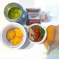 ソースカツ
たらこパスタ
きんぴらごぼう
ブロッコリー
プチオムライス
アメリカンドッグ
シャインマスカット
チョコパイ|ayumomさん