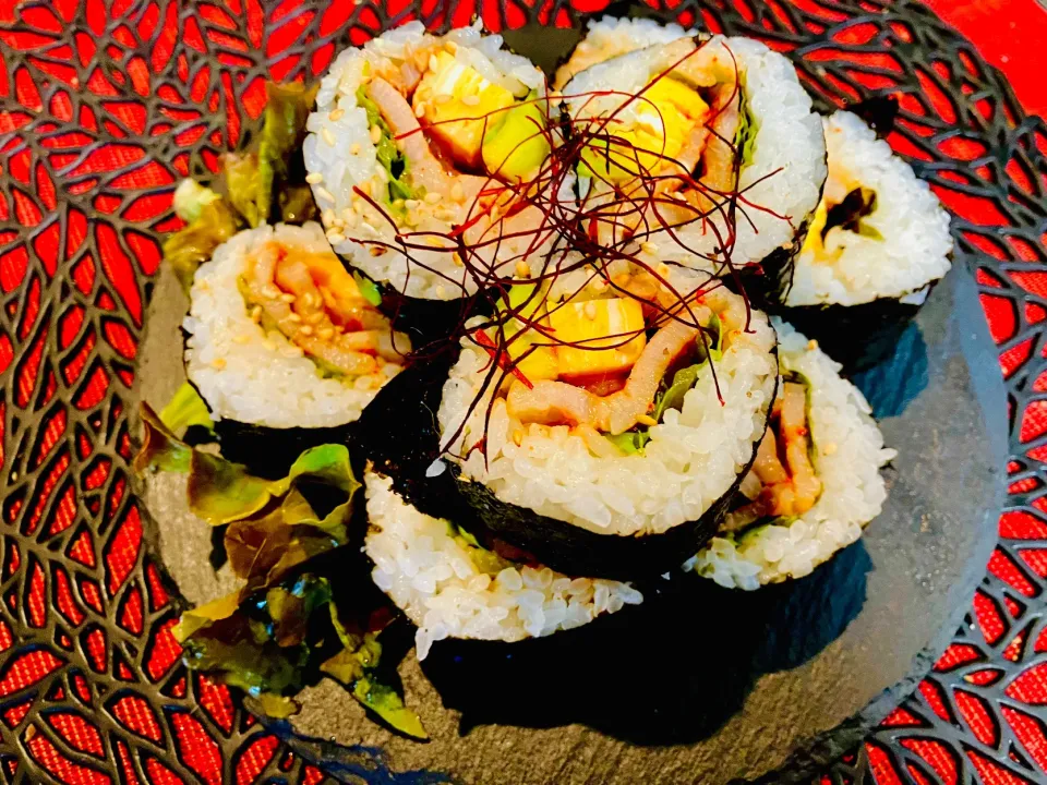 ✩.*˚アボカド豚カルビ巻き|ゆきえもんさん