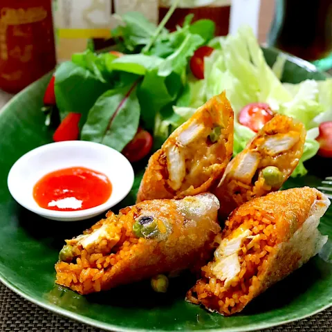 「シラチャー（レッド）」を使ってみたSnapdishの料理・レシピ写真:生春巻きの皮でチキンブリトー的な