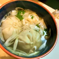 ワンタン代わりに小籠包を入れた鶏がらスープ|Takeshi  Nagakiさん