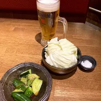ピリ辛きゅうりと粗塩キャベツでかんぱーい🍺（実況中継中）|なびさん