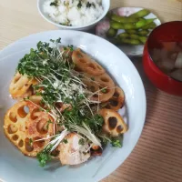 れんこんとチキンのボリュームサラダ