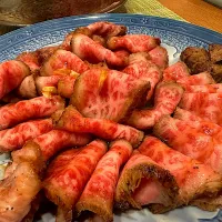 旦那作🧑‍🍳　葉山牛のロービー🍖　1日寝かした方が美味しい😋| BUBUさん