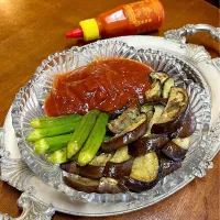 ナス🍆オクラ＊チキントマトシラチャーソース🍅|henryさん