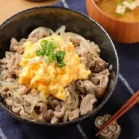 照りてり豚たま丼| ヤマサ醤油公式アカウントさん