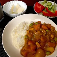 枝豆カレーのお夕飯🌛| みーぬさん