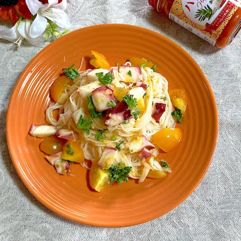 「ハリッサ」を使ってみたSnapdishの料理・レシピ写真:タコ🐙とハリッサのサラダ素麺