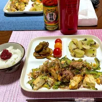 お豆腐屋さんのお豆腐でゴーヤチャンプル|akkoさん
