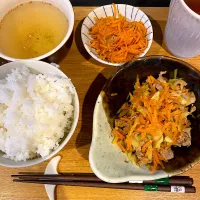 【大人用】定番！肉野菜炒め|なつこさん