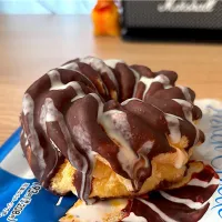 ファミマの‼️［冷やして食べる・フレンチクルーラー🍩・ミルクホイップ（466カロリー😂）］😋✨（仕事終わりのおやつ・思わず買ってしまいました😅💦笑）