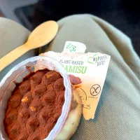 VEGAN TIRAMISU イーガンĪgan 🚄|LNAさん