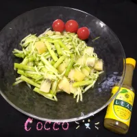 きゅうりとキウイとアスパラのサラダ✨|cocco+さん