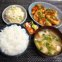 大好きなポテサラ付きとり天定食でムスコの置きランチ