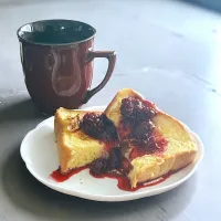 ブラックベリージャムかけフレンチトースト|りょうりょうさん
