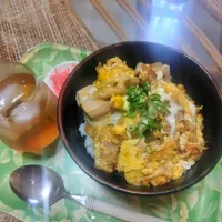 m.rafuさんの料理、少し参考にして、少量で、親子丼作ってみました✨