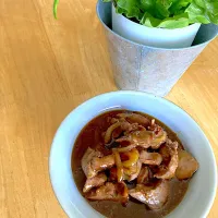 チョコちゃんの玉ねぎ入り鶏レバー甘辛煮|さくたえさん