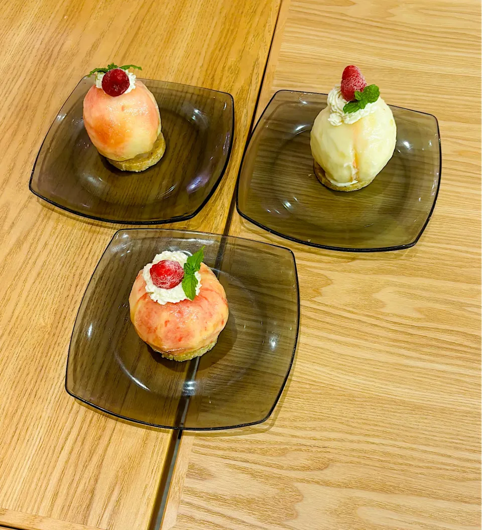 丸ごと桃🍑ロースイーツ|みうのすけさん