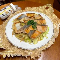焼鮭＊もやしキャベツ炒め＊つぶみそ