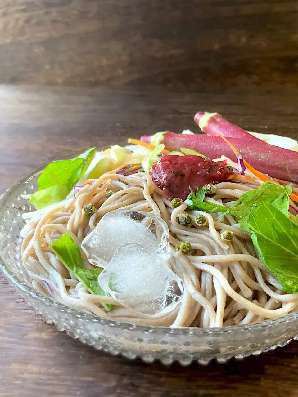実山椒の塩漬け梅肉サラダ蕎麦|9421beruさん