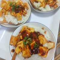 夏休み✨お昼ご飯悩む〜😂麻婆豆腐丼ってお得🍀|rikako♪。.:＊さん