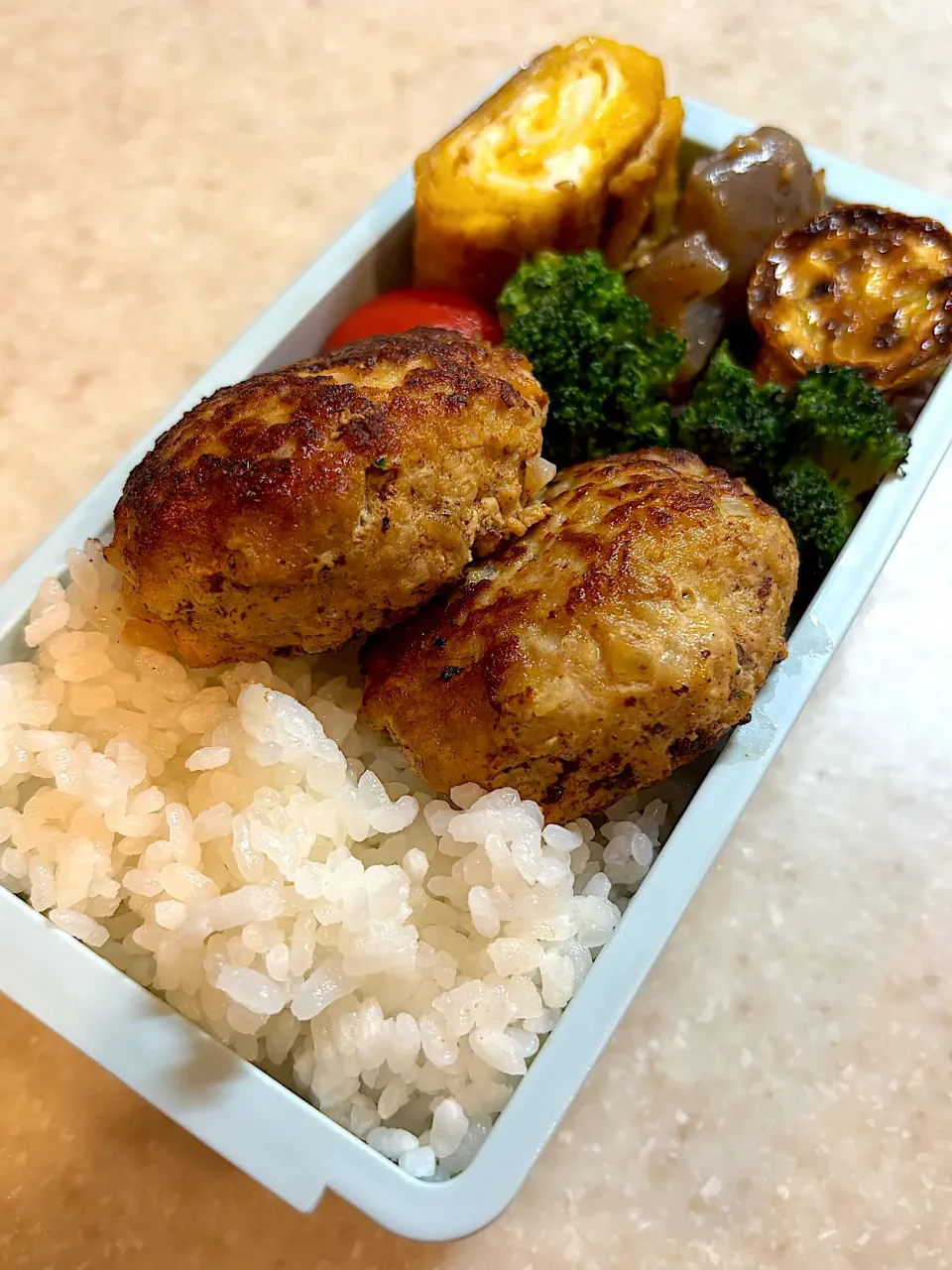 娘お弁当（ハンバーグ）|takezooさん