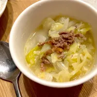 ひき肉とキャベツの塩麹スープ|茶茶茶さん