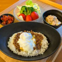 ☆キーマカレー　☆じゃがマヨ　☆サラダ　☆福神漬|chikakoさん