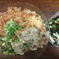 とろろ昆布うどん| アクちゃんさん