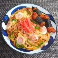 野菜たっぷり焼きうどんでムスコの置きランチ|からあげビールさん