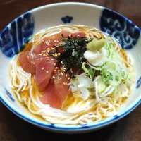 漬けまぐろ冷やし素麺😂🐟️🧊|ソコツモノさん