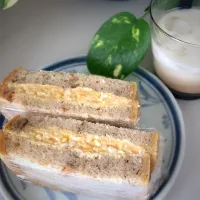 うたかた。さんの料理 銀座みやざわ風たまごサンドとアイスほうじ茶牛乳|Abbeyさん