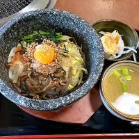 石焼ビビンバセット| しのぶさん