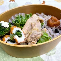 豚肉生姜焼き、おばんざいの五穀米🍱|なお🅿️さん