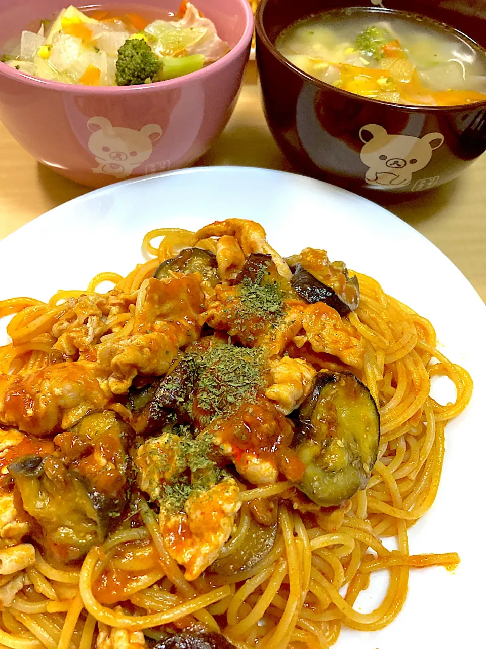 豚肉と茄子のパスタ＆コンソメスープ|なおさん