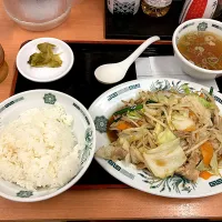 肉やさい炒め定食|しのぶさん