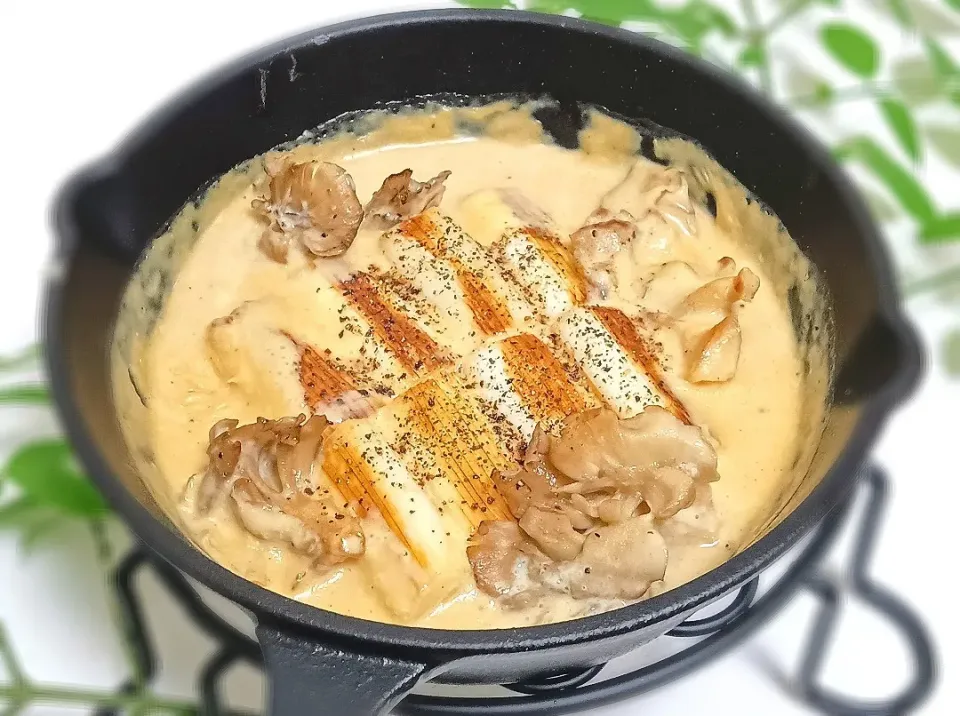  【激ウマ高コスパ第4弾！🎯】長ねぎと舞茸のクリーミー豆乳味噌ソース🍻|Falco*さん