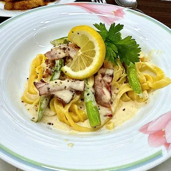 Snapdishの人気料理写真:レモンクリームパスタ🍋
