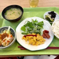 寮の朝ごはん😋|すかラインさん