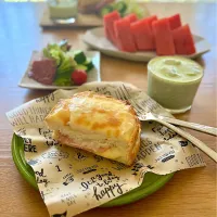朝ごはん　クロックムッシュ🍞|kaeさん
